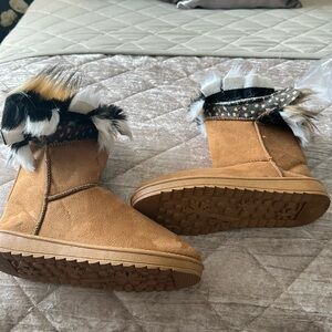 Pre owned Faux Fur tri colorTrimmed Boots